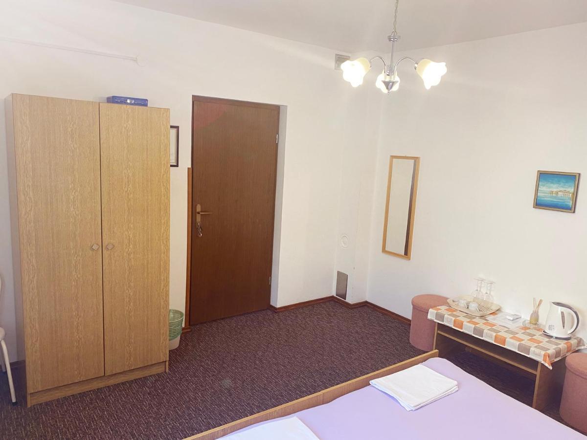 Rooms Nada セニ エクステリア 写真